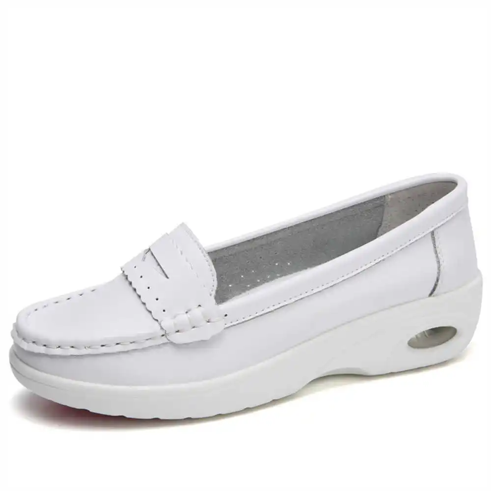 Białe buty sportowe z grubą po – Men'S Best Sneakers For Formal Wear recenzja i cena