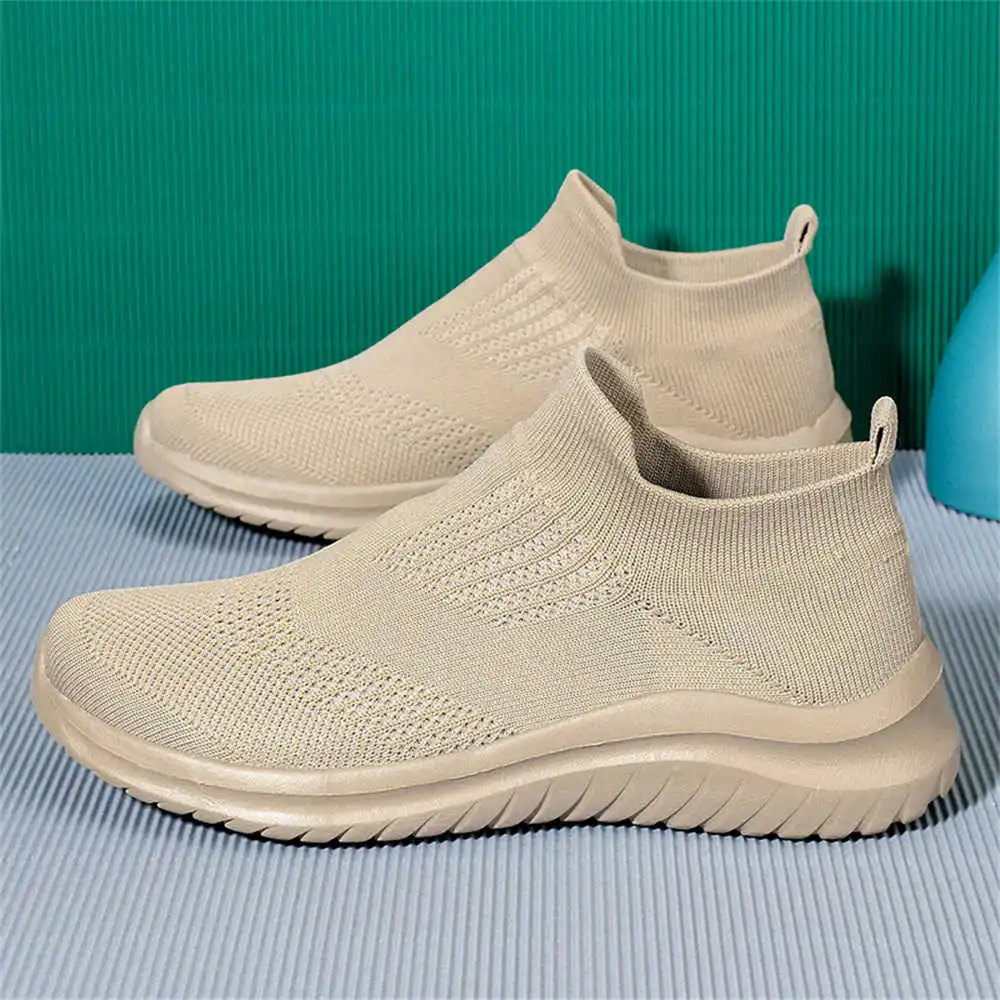 Beżowe miękkie nowe nowości bu – Men'S Best Sneakers For Formal Wear recenzja i cena